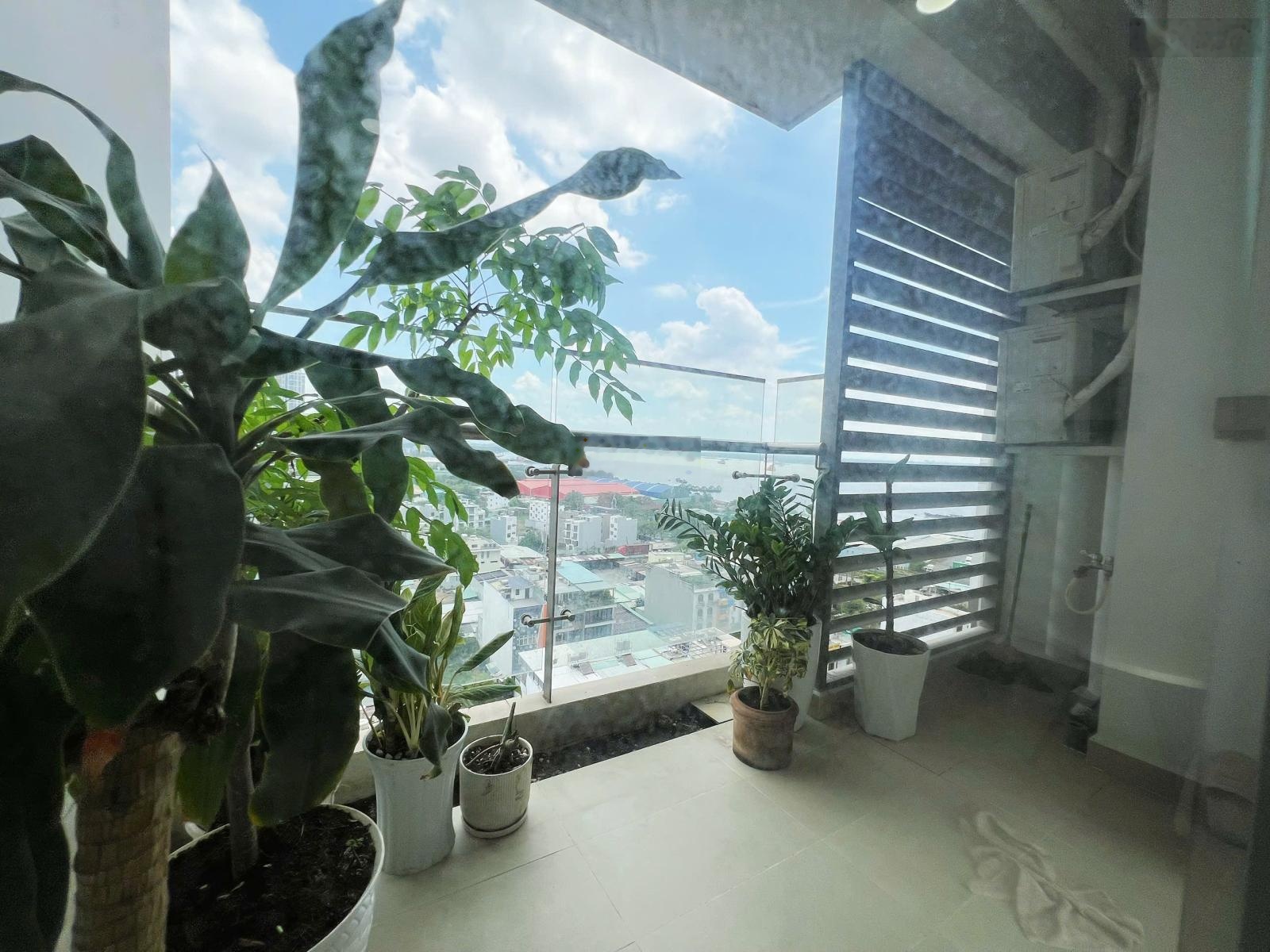 Cho Thuê CH 2PN, River Panorama Quận 7, NT như hình. Giá: 11tr/tháng, đang trống. Lh: 0931322519