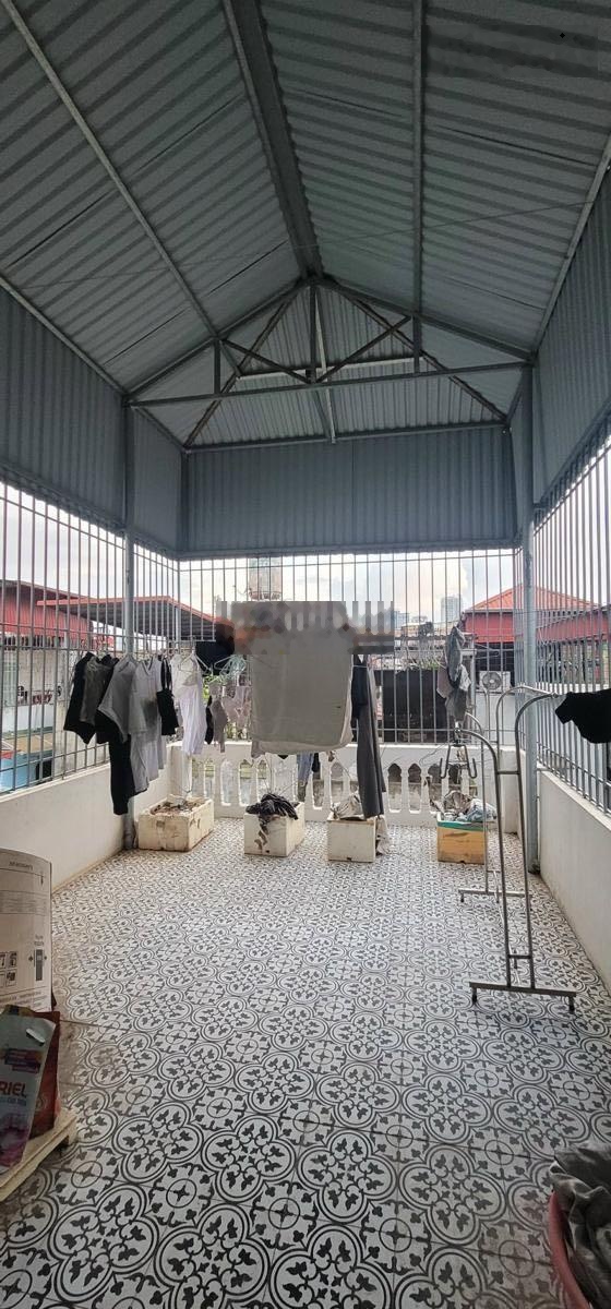 Cho thuê nhà nguyên căn ngõ 75 Phú Diễn DT 55m2 x 5 tầng, 5PN, 11 triệu nhận nhà ngay