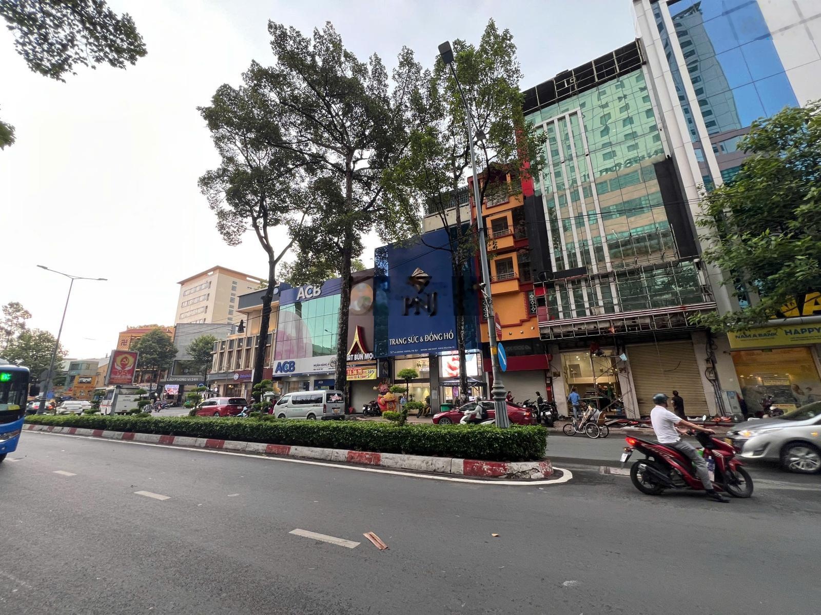 Cho thuê tòa nhà 9-9Bis An Dương Vương, đối diện chợ An Đông, gần vòng xoay Trần Phú