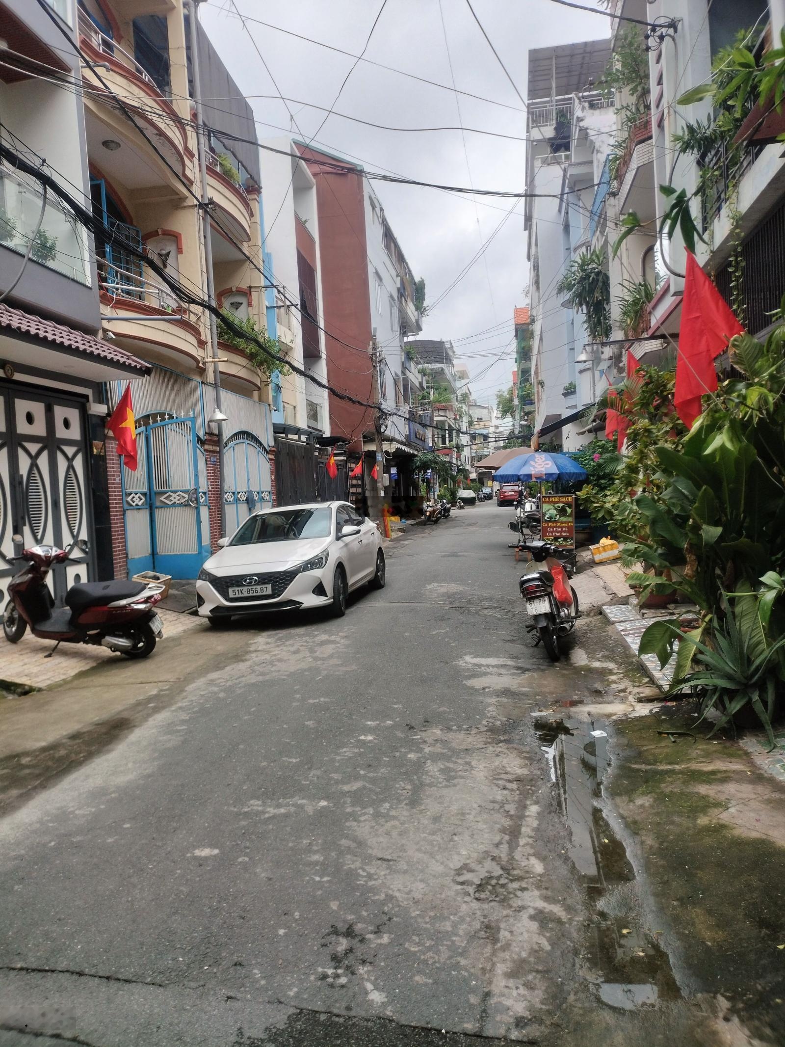 Bán nhà hẻm xe hơi 7m Văn Chung P13, TB, DT 6,4x21m trệt 2 lầu nhà đang cho thuê căn hộ, giá 21 ty