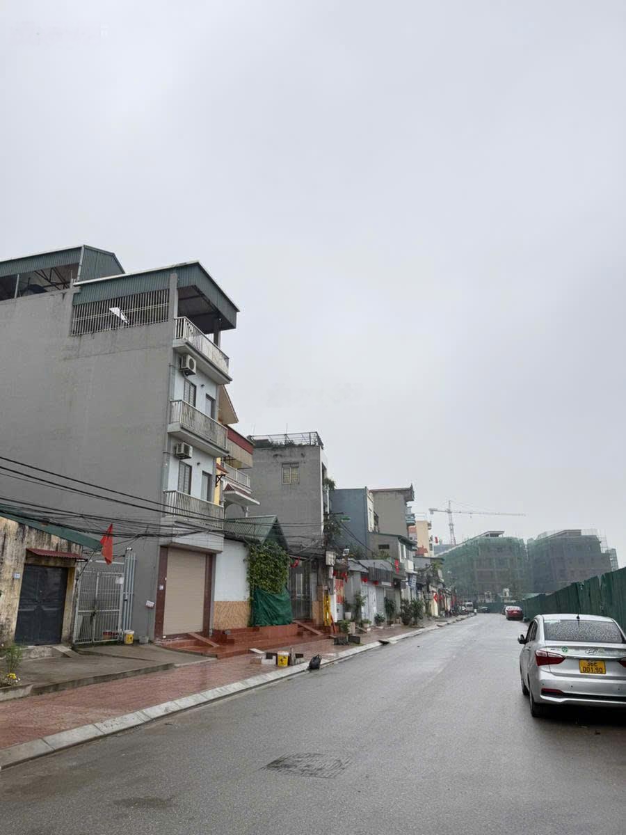 Sát công viên và TĐC Ngọc Thụy - thửa đất 120m2 vỉa hè ô tô tránh MT 7,5m - chỉ 18,5 tỷ
