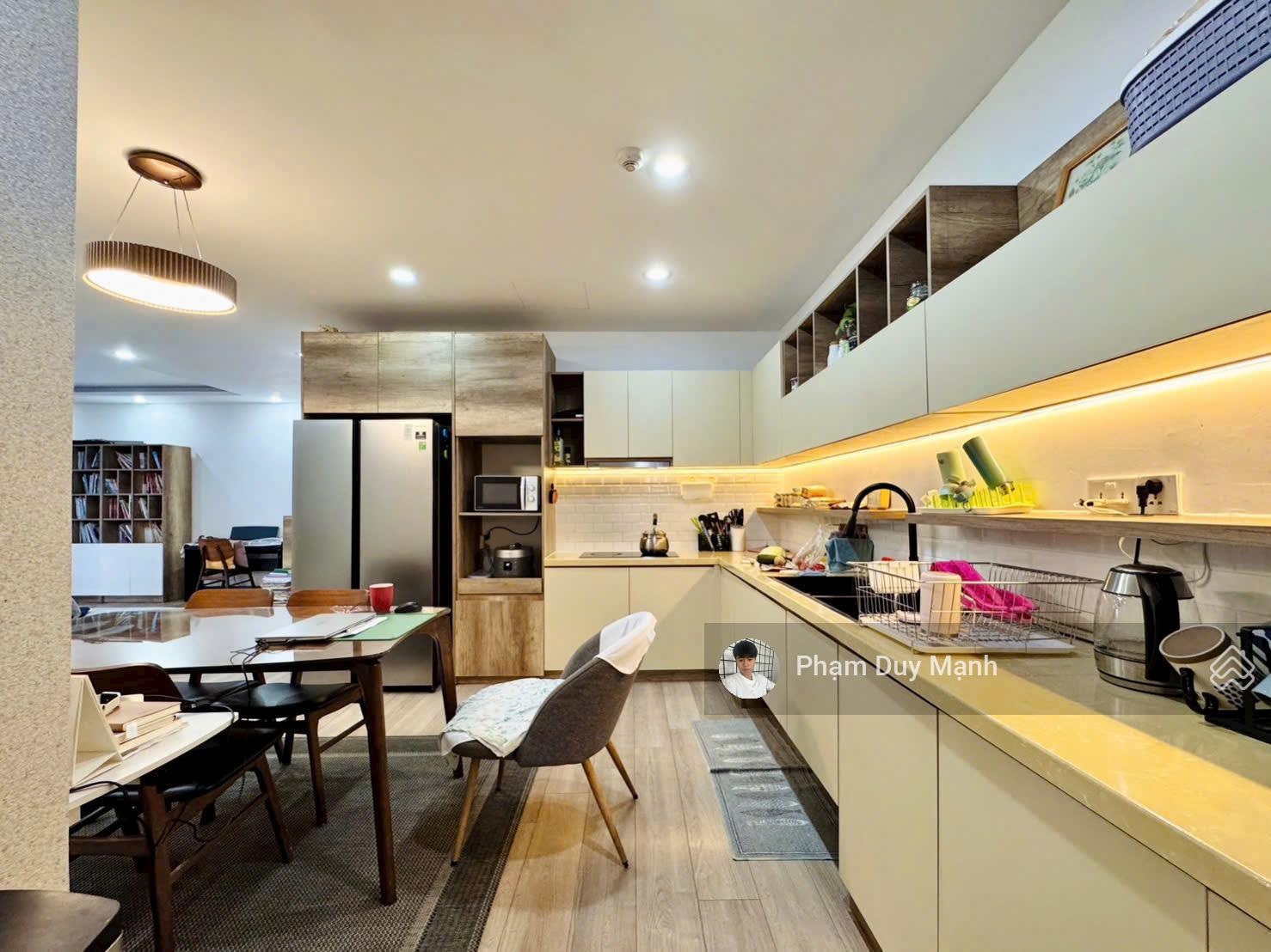 Bán gấp CC The View Riviera Point, 125m2, 3PN, 2WC chỉ 10 tỷ, nhà đẹp ở ngay. LH 0931876558 Mạnh