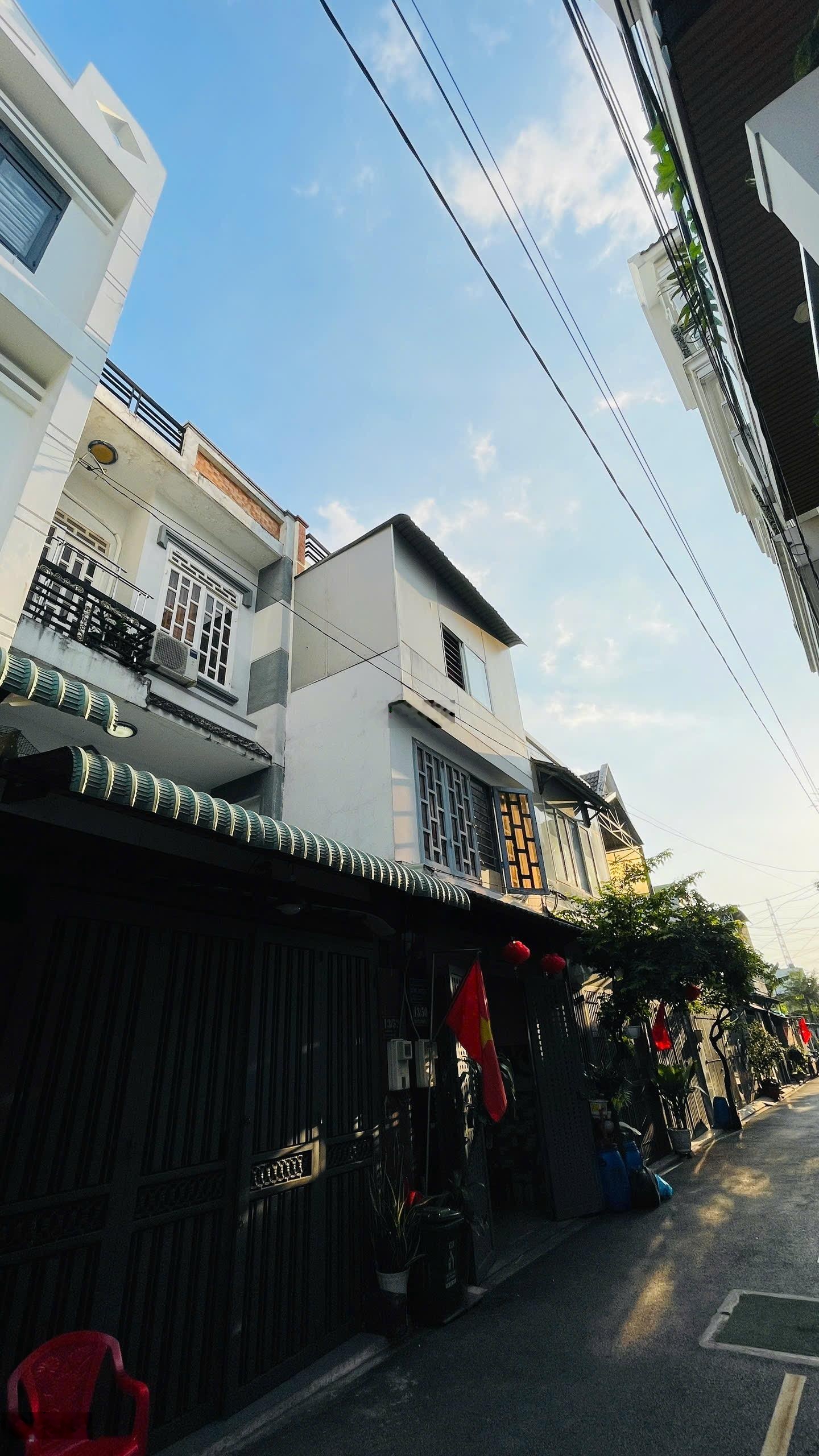 Bán nhà Tân Chánh Hiệp - Quận 12 - Hẻm nhựa 6m - 3 tầng - 4m x 15m - Sát Nguyễn Ảnh Thủ