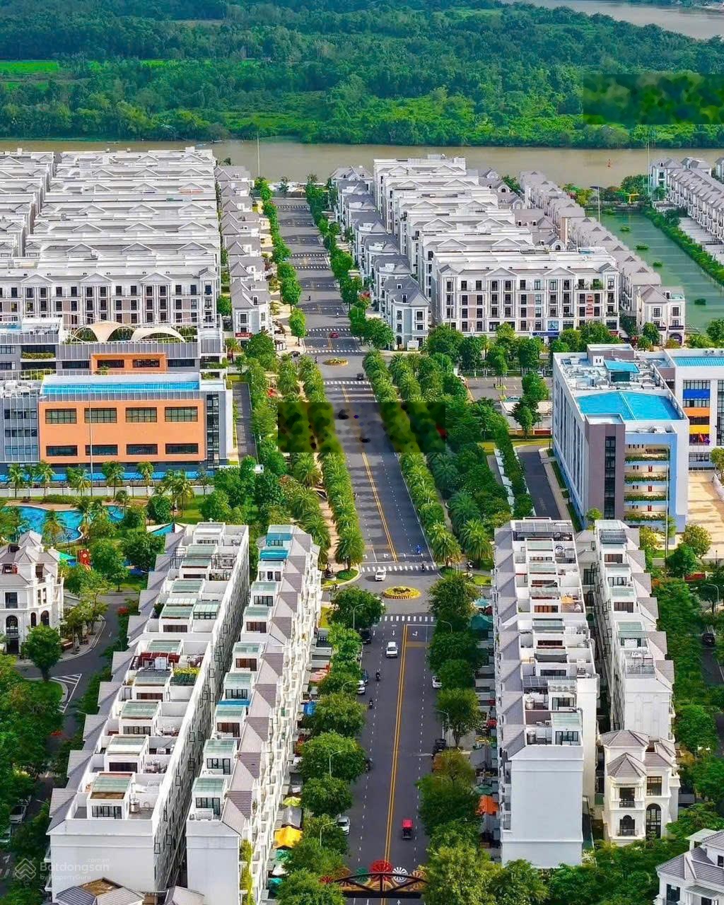 Nhà phố Mahattan 84m2 trục T4 Vinhomes Grand Park ngay trường liên cấp Vinshool
