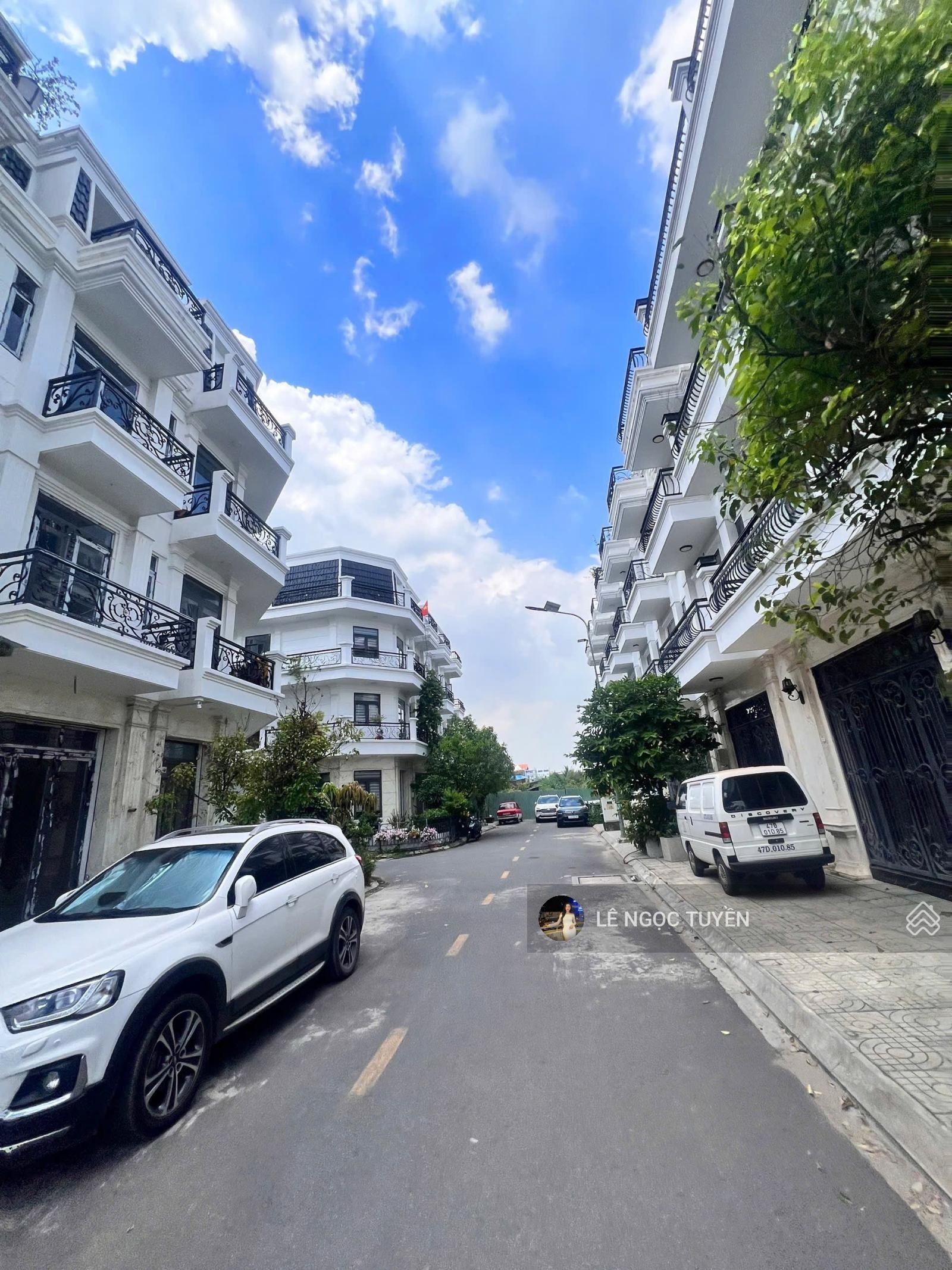 Nhà thô 1 trệt 3 lầu chỉ 5.5 tỷ gần trường ĐH Nguyễn Tất Thành, giá bán lỗ thu hồi vốn