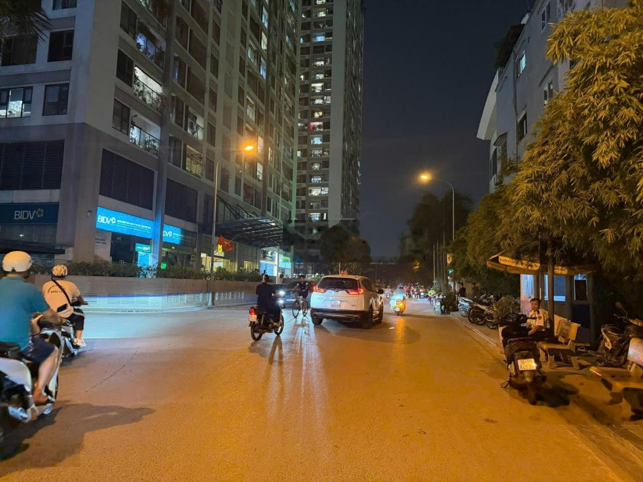 Bán nhà phân lô nguyễn tuân 2 mặt thoáng - ô tô tránh - kinh doanh đỉnh 66m, 4 tầng, giá 23 tỷ.
