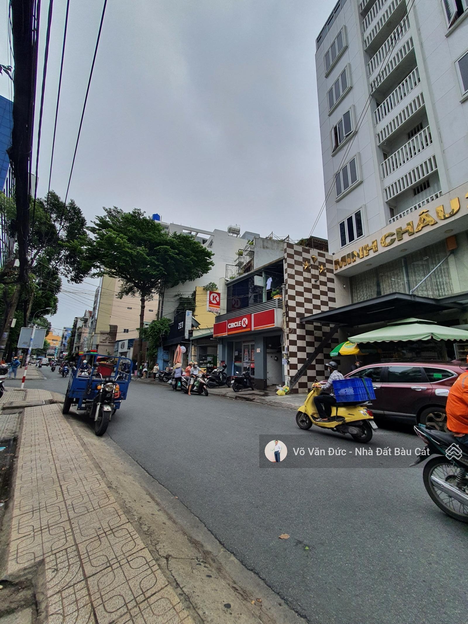 Nhỉnh 160Tr/m2- siêu Phẩm MT ngay CỘng Hoà- Sát bên Toà nhà ETOWN - DTCN 175m2 đất- 3 Tầng