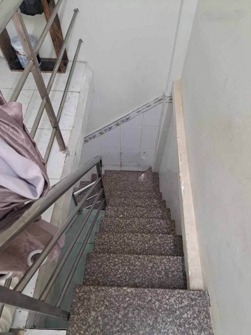 Bán nhà hẻm 6m Hòa Bình, Quận 11, 33m2, cực rẻ