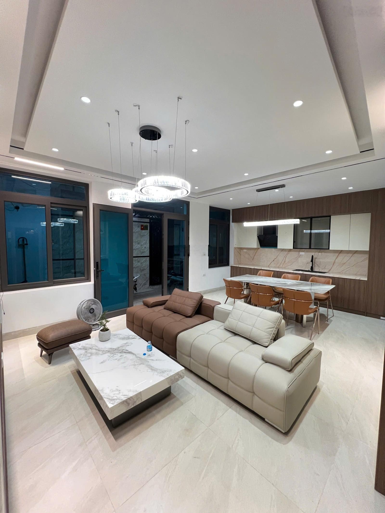 Nhà đẹp Hoàng Hoa Thám. Ngõ thông, kinh doanh, vài bước ra mặt phố, xây mới, 2 thoáng, TM, 41m2*6T