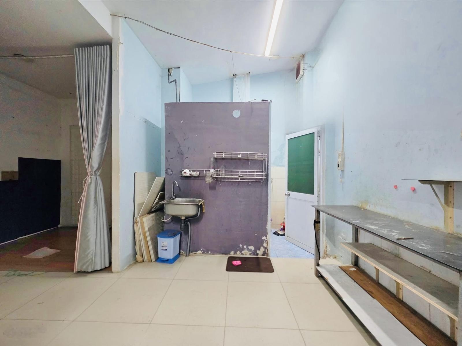 Cho THUÊ mặt bằng kinh doanh đường 30/04 ngang 7,5 mét gần ngay trường Ngô Quyền - C.Viên Biên Hùng