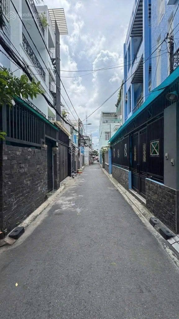Nếu đang tìm nhà dưới 4 tỷ ở Tân Bình, có thể bạn sẽ tiếc nếu bỏ qua căn này.