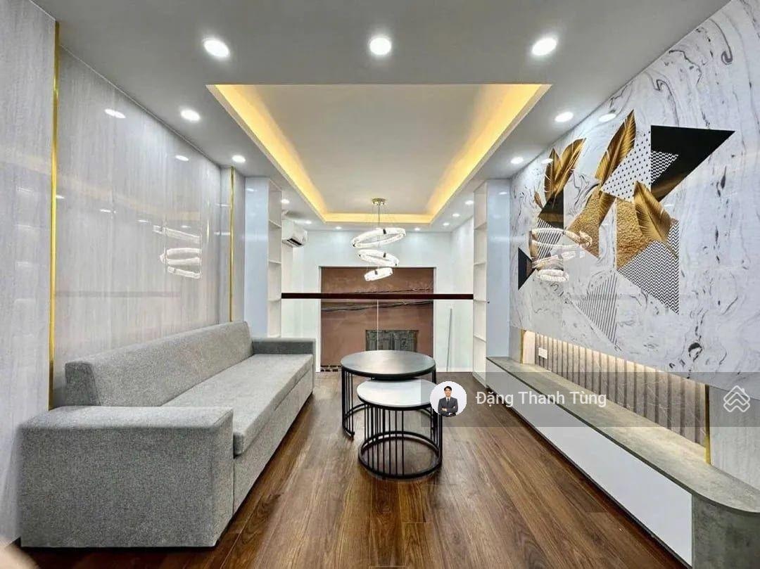 Hiếm! Chỉ nhỉnh 7 tỷ có ngay nhà Thanh Xuân. DT 33m2 - 5 tầng - MT 3.6m ngõ nông 50m ra Ô tô tránh