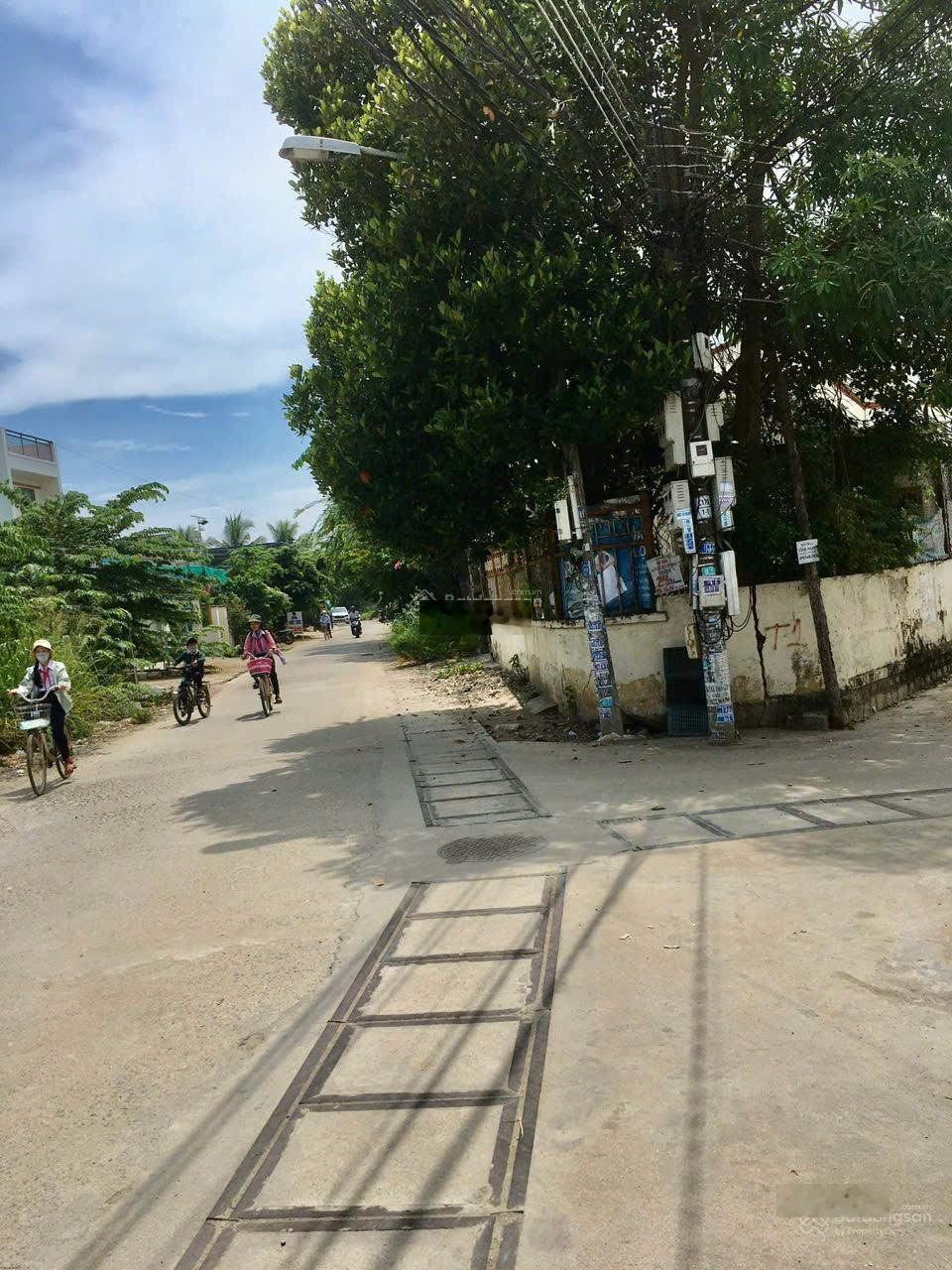 - Cần Bán Lô Đất Phù Sa Vĩnh Ngọc (Qua Cầu Gỗ) vị trí đẹp đầu tư và an cư Lh : 0798379999