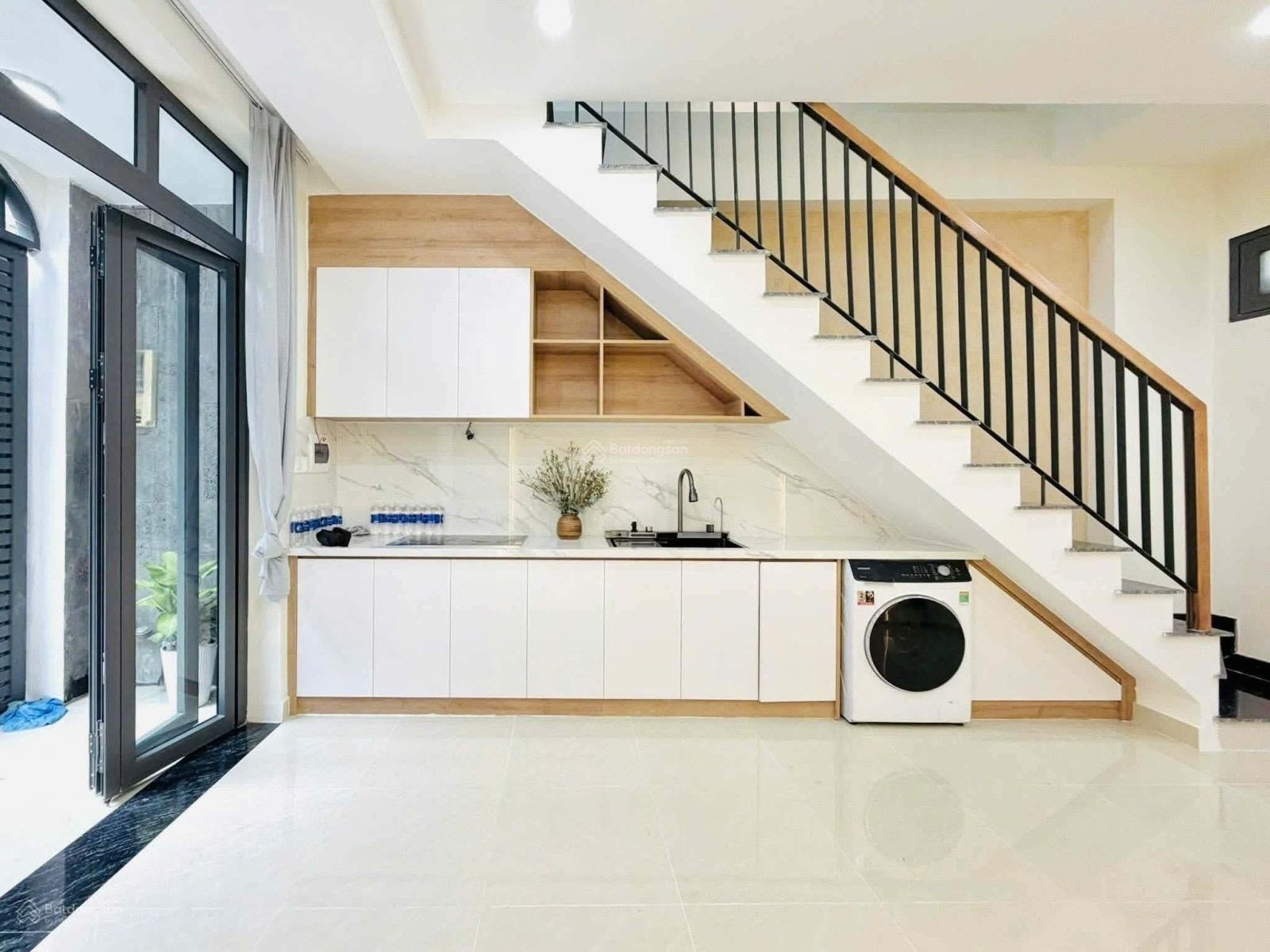 Nhà hiếm - xem là thích - vị trí đẹp hxh trên đường quốc lộ 13, p26, bình thạnh.