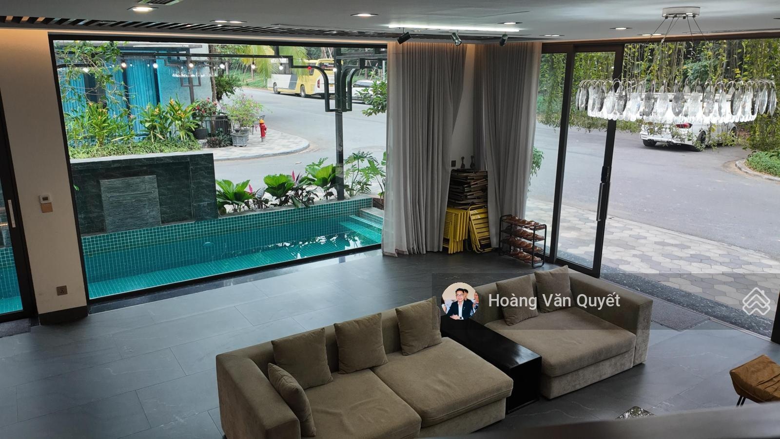 Bán biệt thự 143m2 lô góc, 5 phòng ngủ, bể bơi, full nội thất 4 tầng giá 13,x tỷ. LH 0962202555