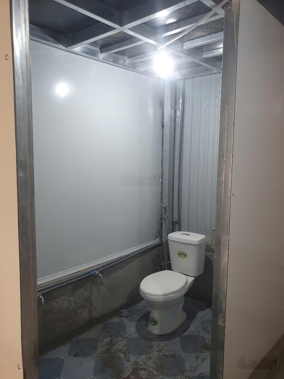 Cho thuê kho xưởng dt 69m2, đường trước nhà rộng 30m, trong khu đất dịch vụ 25,2ha Vân Canh