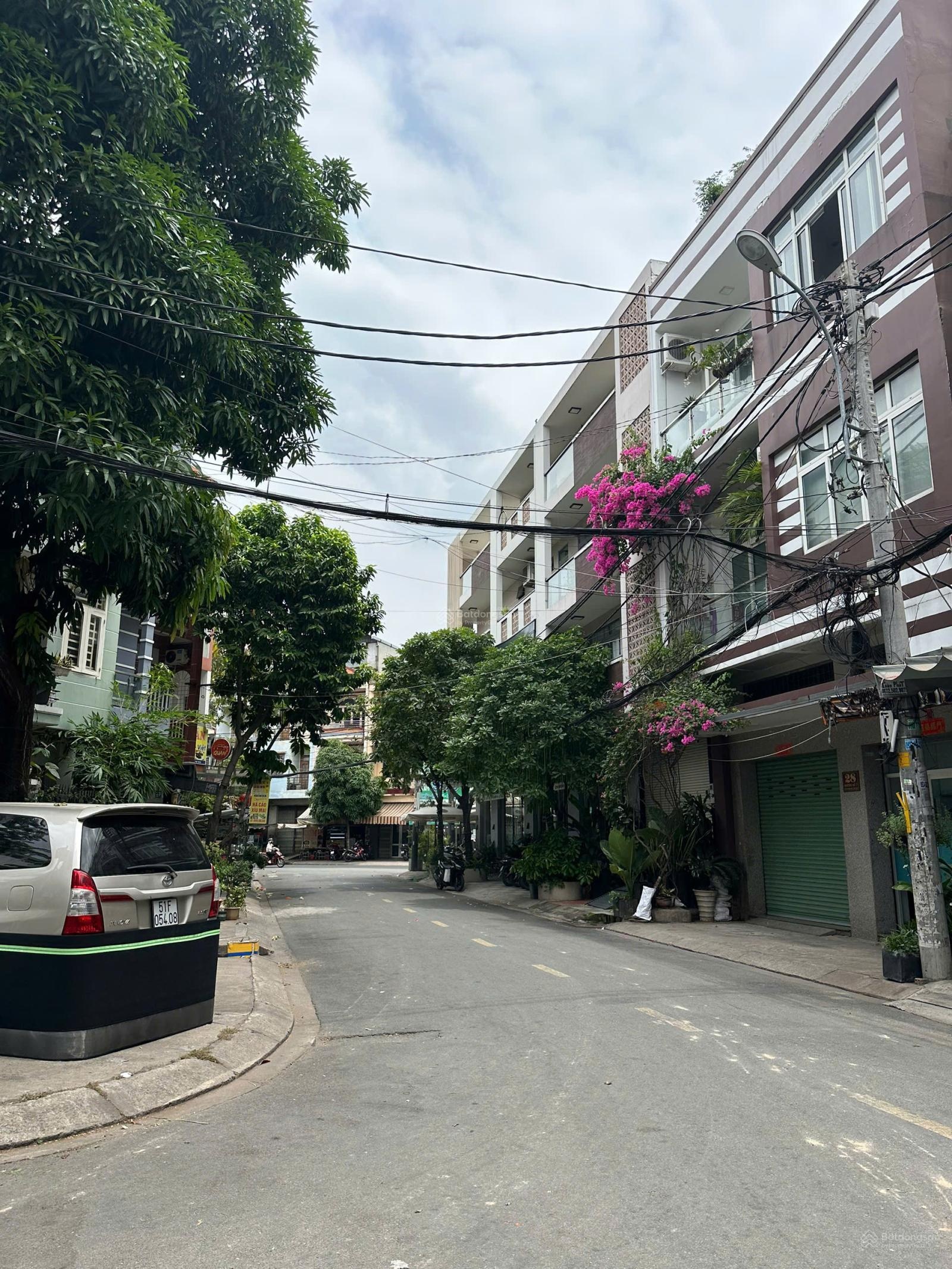 Nhà đôi 128m2 (8x16m) 4 lầu có thang máy Cư Xá Ra Đa Q6