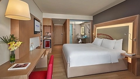 Khách sạn 4* MT đường Bạch Đằng view sông Hàn cực đẹp, vị trí đẹp gần chợ Hàn, nhà thờ Con Gà