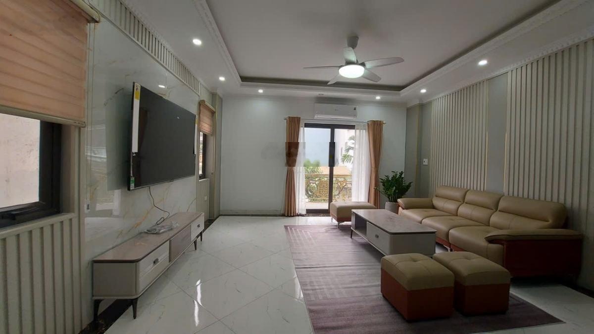 Thượng thuỵ - 45m 7t thang máy mt 4.6m - phân lô ô tô vào nhà - lô góc - sổ đỏ vuông đẹp