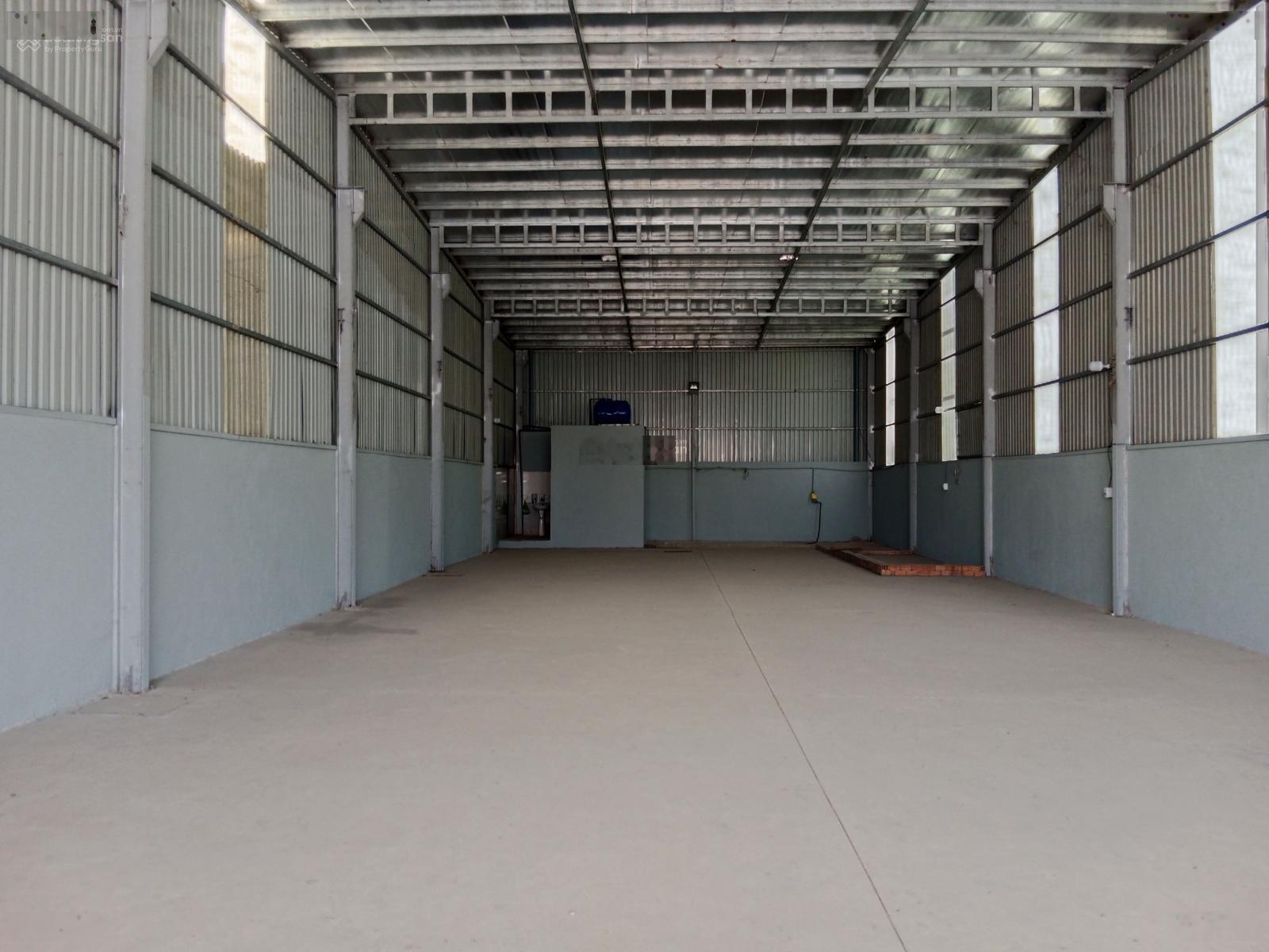 Cho thuê kho xưởng 400 m2 giá 10 triệu /đường 834 xã Bình Thạnh Huyện Thủ Thừa Long An