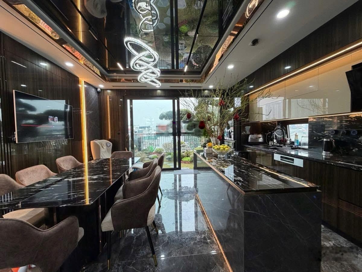 55m2/8tầng/26 tỷ [kim mã] thang máy, ô tô tránh - cạnh vđ1 - lotte, deawoo - ở và kinh doanh đỉnh !