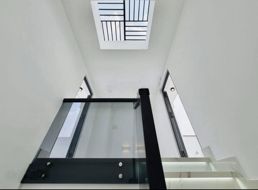 Nhà giá ngộp 72.6m2 ngay Nguyễn Thái Bình - Quận 1. Đang cho thuê 23Triệu gần công viên 23/9