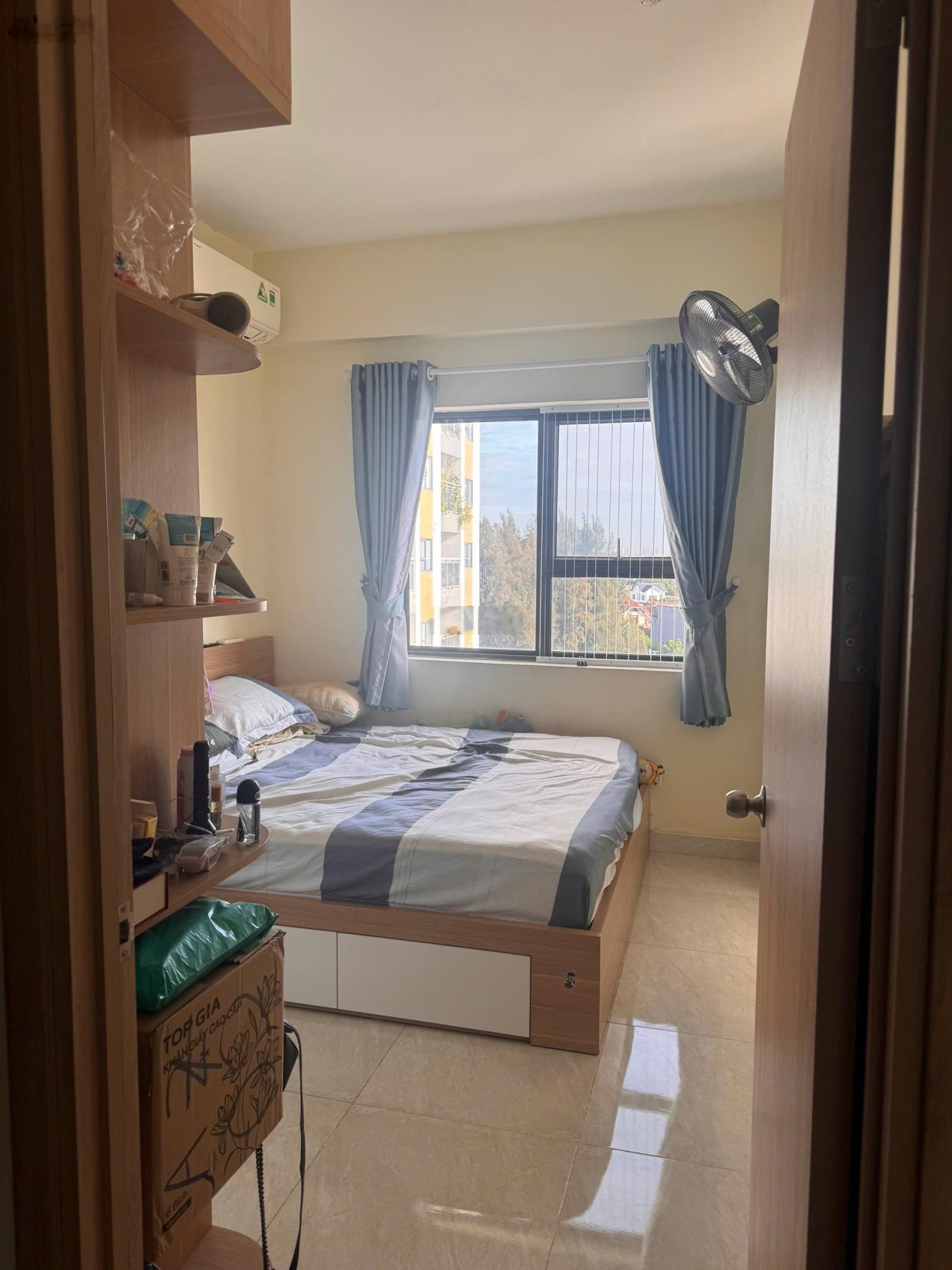 Bán căn hộ Thủ Thiêm Garden,đường liên phường,quận 9 gồm 2 pn,1 vệ sinh có đầy đủ nội thất