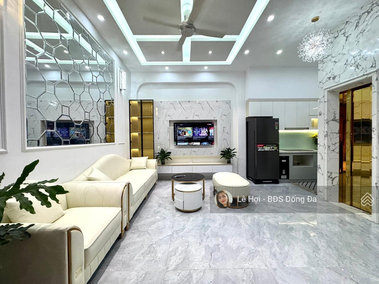 Chỉ 11 tỷ - Oto đỗ cổng, Đê La Thành - Đống Đa 38m2 * 6 tầng, thang máy, chỉ 10m ra phố.
