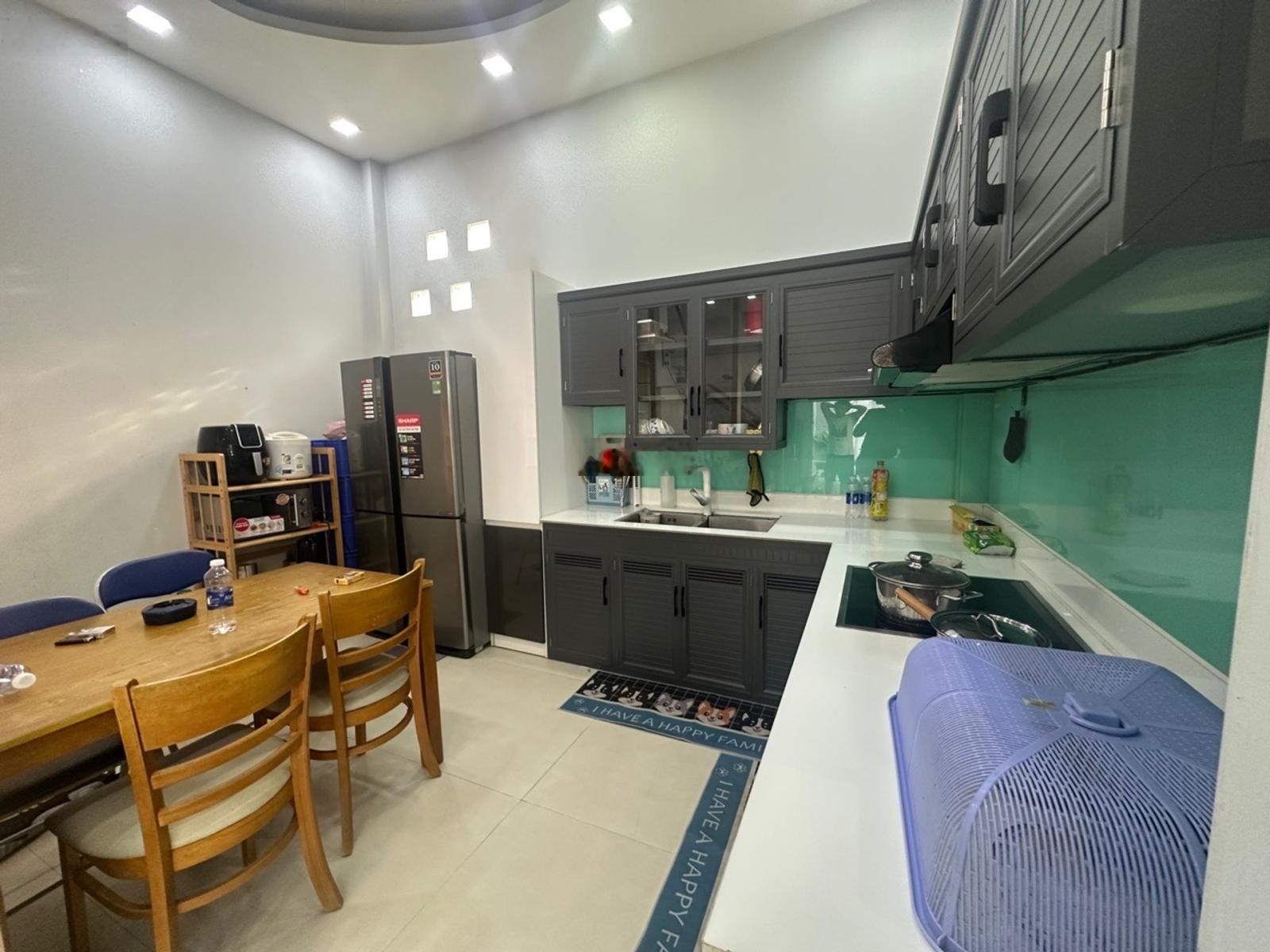 Nhà đẹp giá rẻ ngang lớn 6m oto ngủ trong nhà ngay Linh Đông Thủ Đức Hiệp Bình