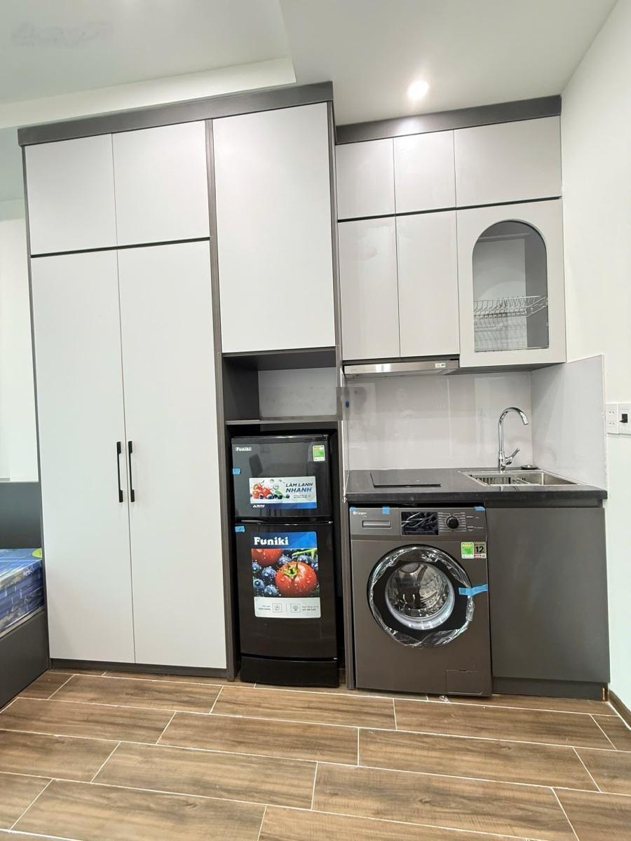 Hiếm! Toà CHDV P Xã Đàn 75m2*7T*15PKK, sát phố, ô tô 10m, 3 thoáng, xây mới, nở hậu, TM, pccc