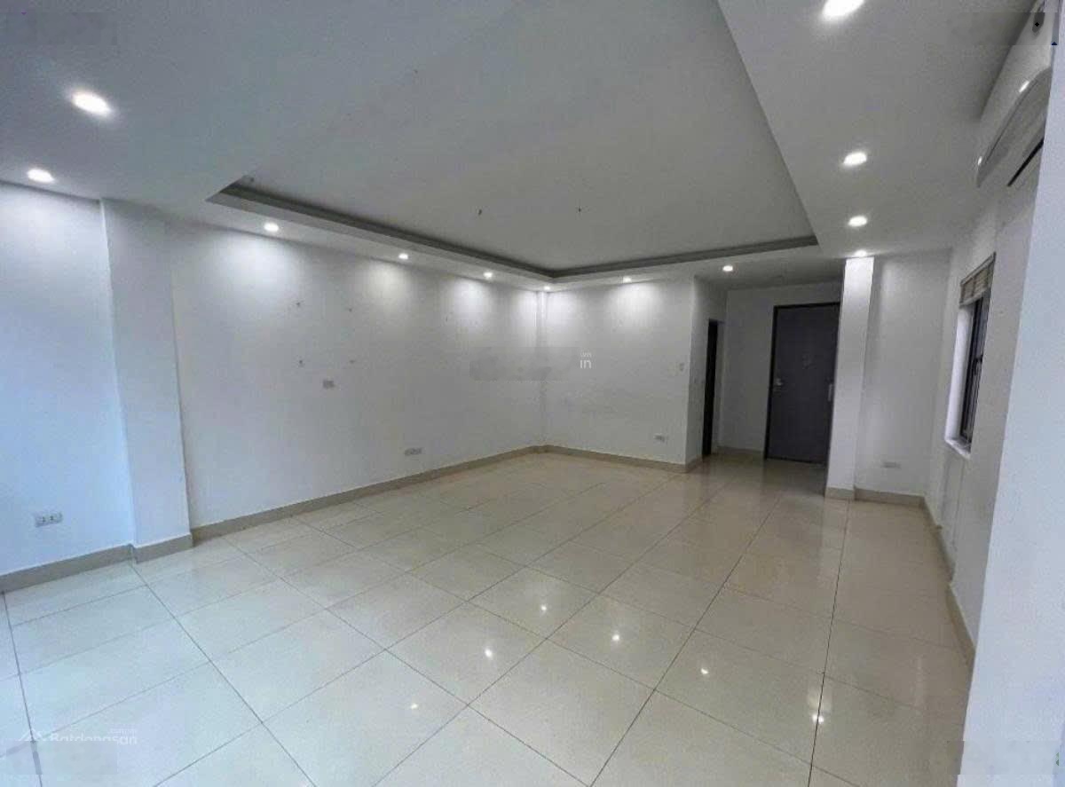 (Giảm 3 tỷ) Bán gấp nhà mặt phố Thái Hà, Lô góc, Kinh doanh spa & cafe, 45m2, MT 5,2m, chỉ 28 tỷ