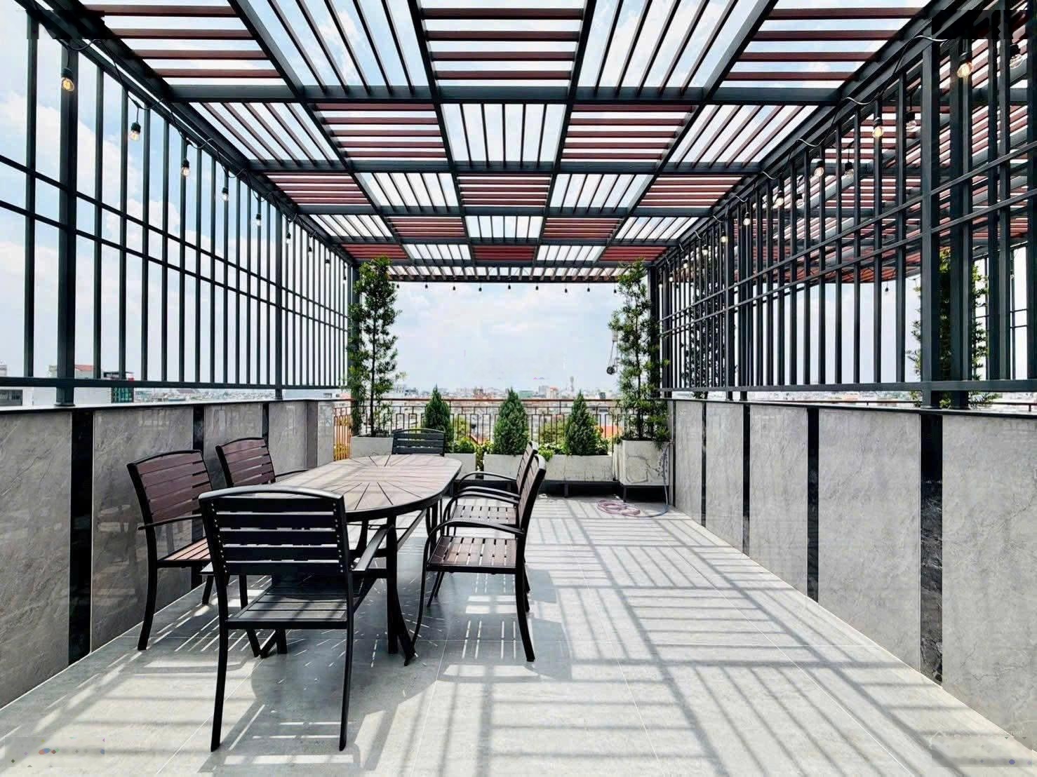 Bán ra nhà mặt tiền kinh doanh diên hồng chỉ 3 tỷ 950 (tl), dt 67,6m2, sổ đẹp sẵn, có hđ thuê sẵn