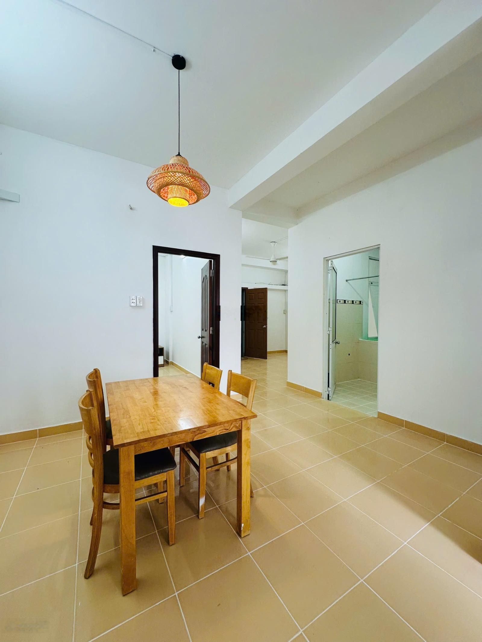 Bán căn hộ Hưng Phú lô B 70m2 Cần Thơ, thang máy, 2PN, Đông Bắc, sổ hồng, gần siêu thị GO