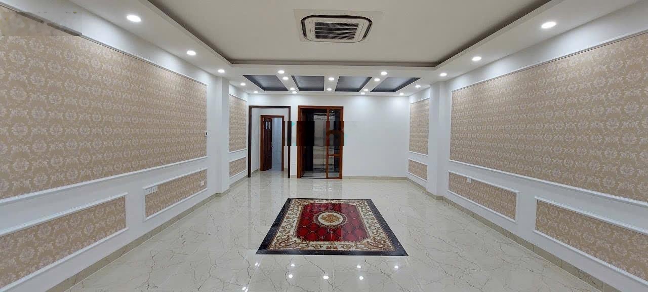 Mặt phố trần duy dưng - 2 mặt tiền trước sau - dòng tiền cho thuê cao