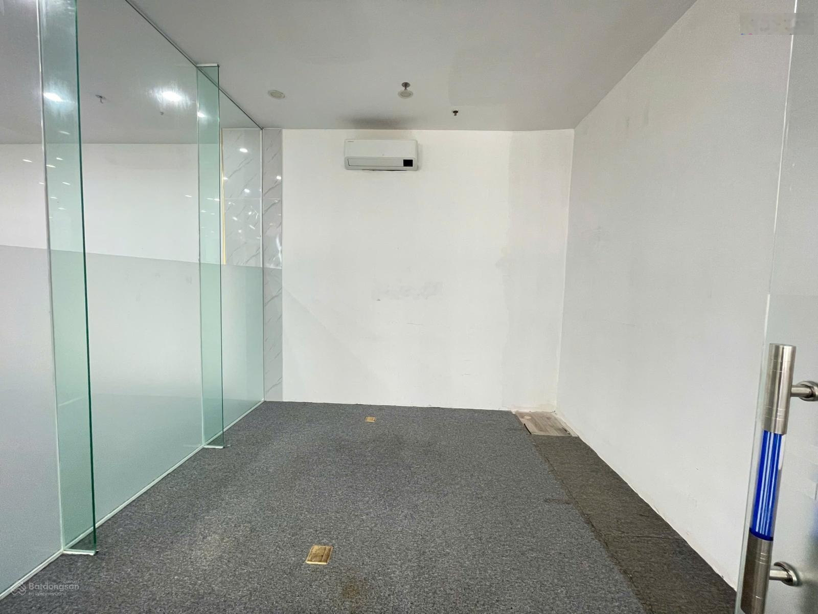 Cho thuê văn phòng 350m² mặt đường 424 Nguyễn Trãi đầy đủ tiện nghi