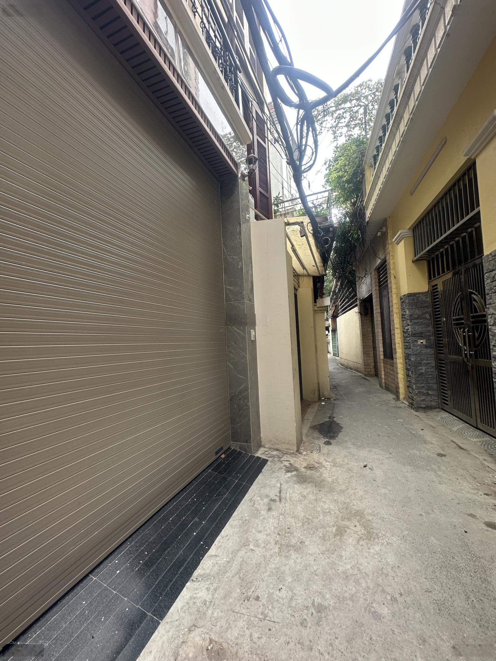 Bán nhà giá đầu tư rẻ nhất KV, ô tô gần Phố Hoàng Quốc Việt, Phạm Văn Đồng, DT 42m x3T sổ vuông đẹp