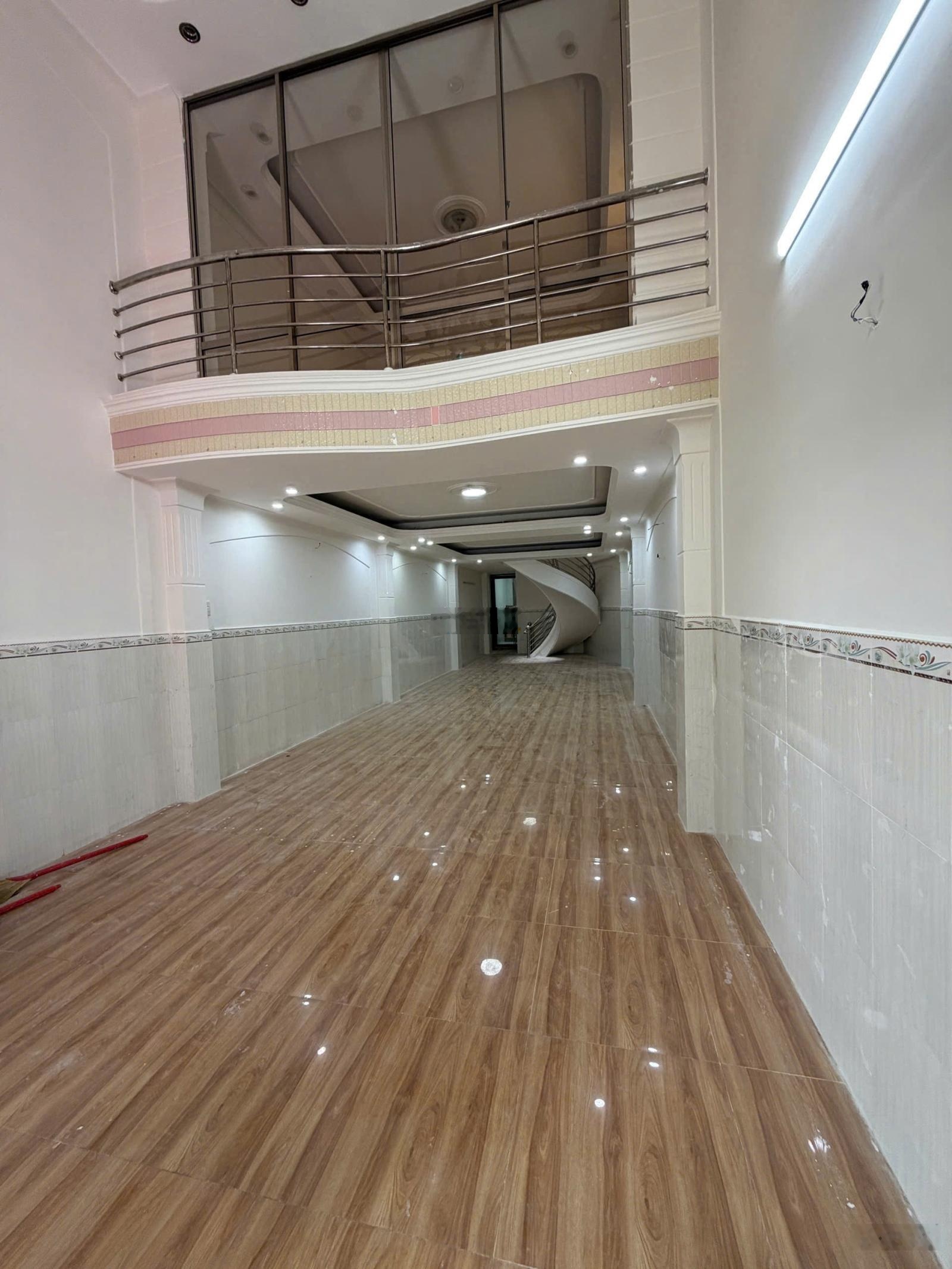 Cho thuê mt gò dầu ngay ngã tư tân sơn nhì chỉ 25tr