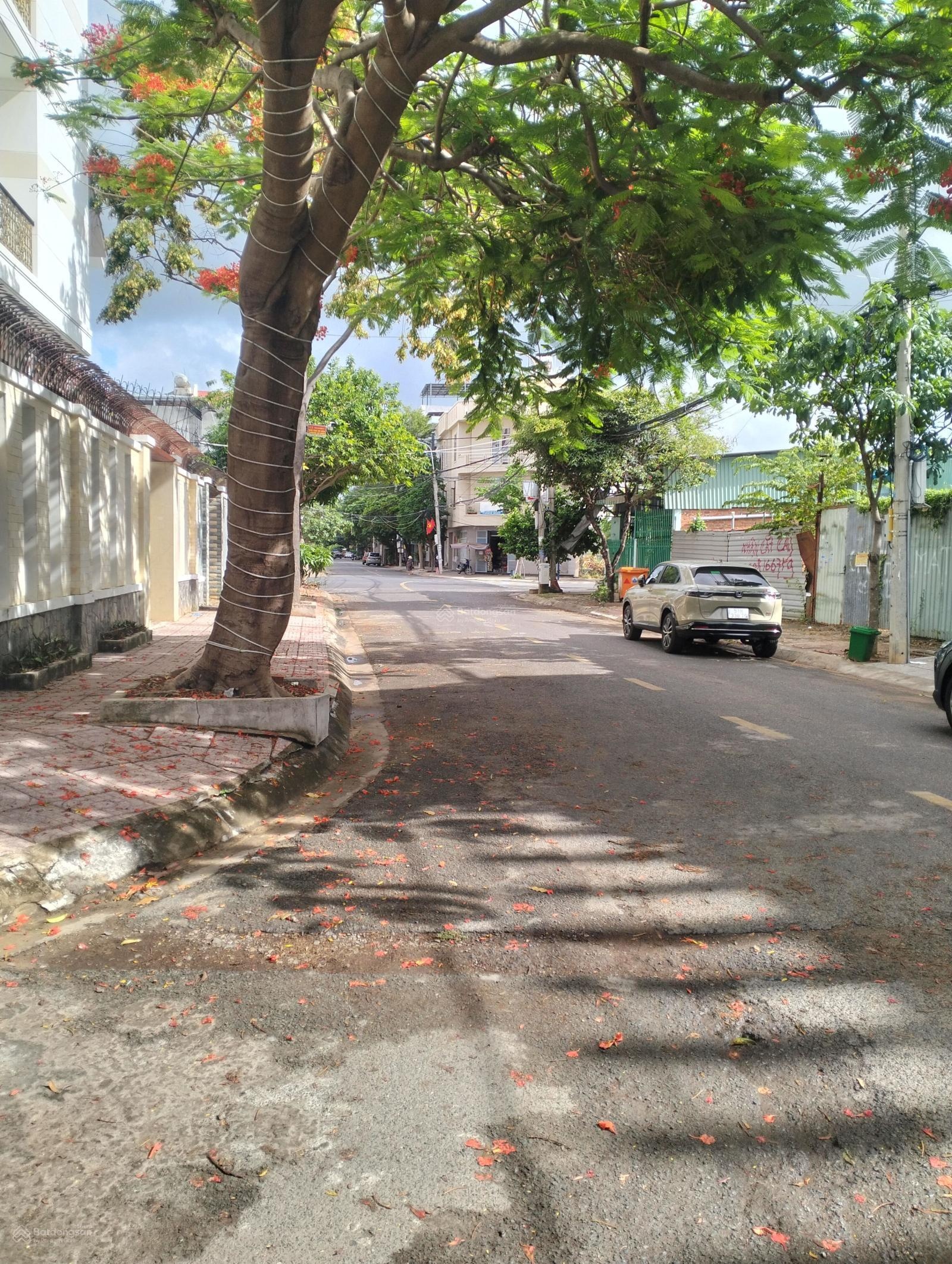 Cần bán nhà TT TP LONG KHÁNH đồng nai