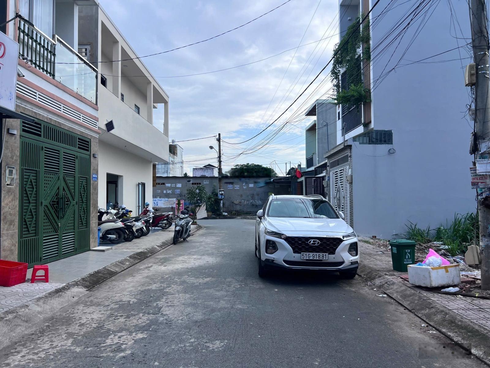 Đất hẻm xe hơi Lê Văn Việt, TP Thủ Đức hàng hiếm khó tìm giá chỉ 5,2 tỷ còn thương lượng