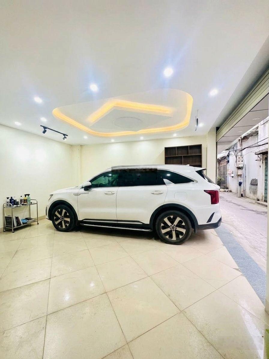 Bán nhà Tô Hiệu, lô góc 5 tầng 35m2 sổ, ở + kinh doanh, ô tô 7 chỗ vào nhà, cạnh chợ Hà Đông, hơn12