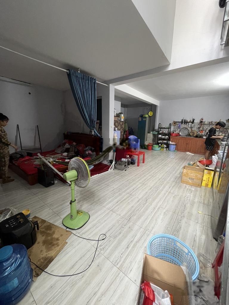 Nhà đất có dãy trọ 202m2 - Đông Hưng Thuận sát Nguyễn Văn Quá giá 8,2 tỷ TL - sổ nở hậu - 2MT