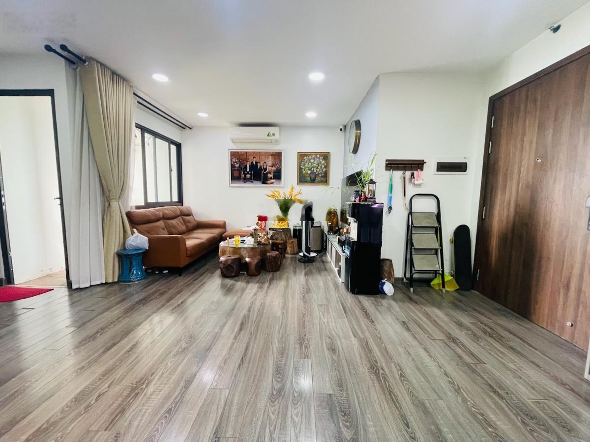 Siêu phẩm cc lạc hồng westlake- view thoáng - tặng nội thất sịn -hàng xóm quan chức