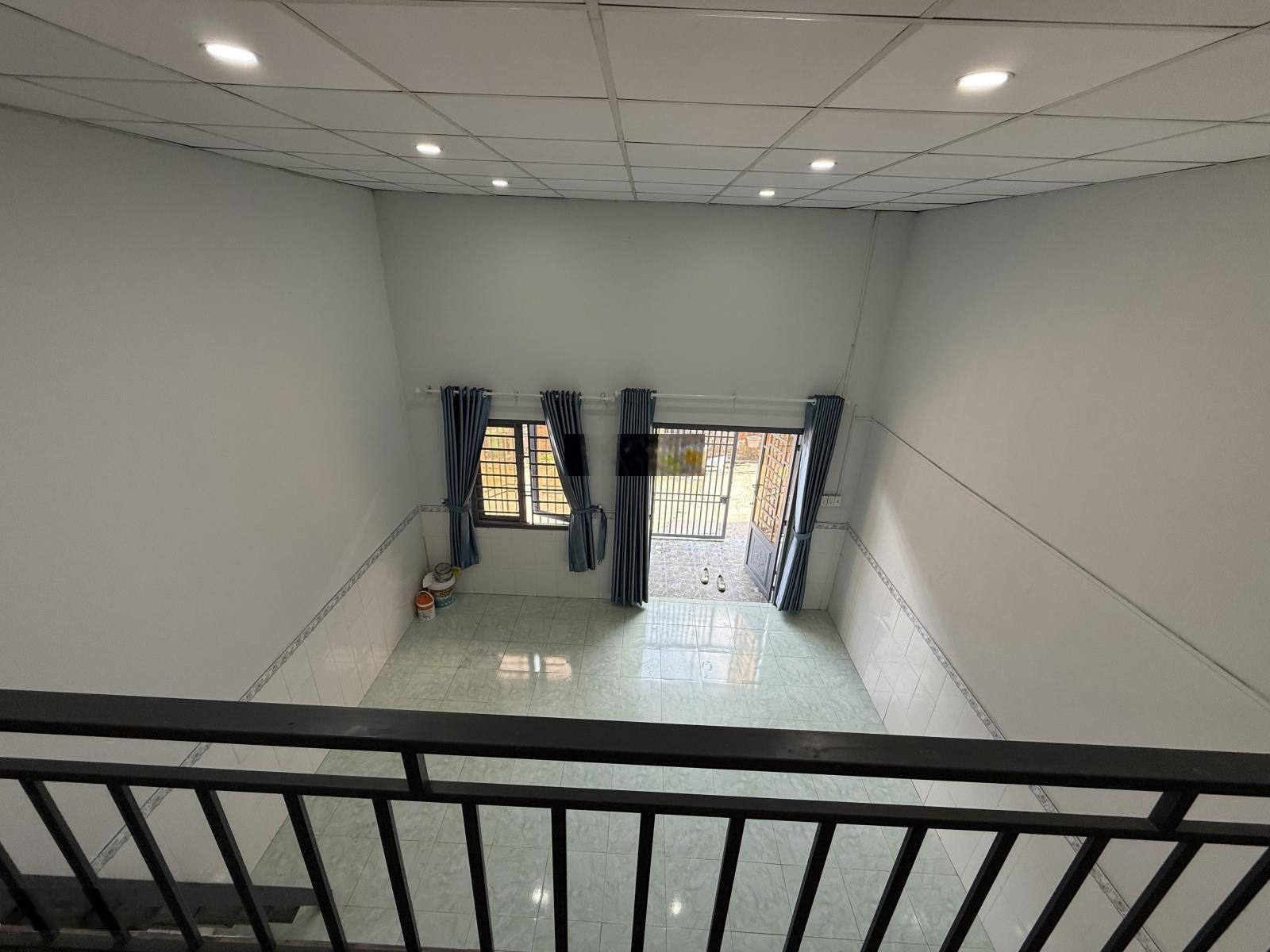 Cho thuê nhà nguyên căn đường đình phong phú giá 6tr/ tháng