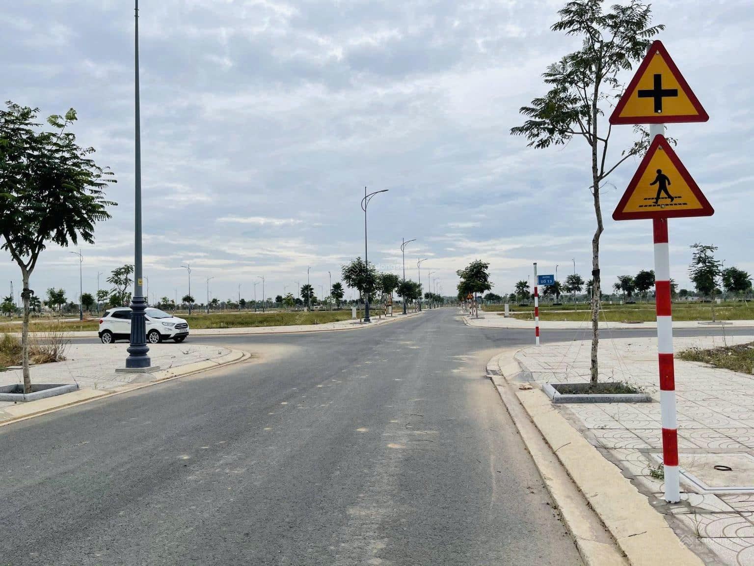 Đất ngay mặt tiền đường Đại Lộ Bắc Sơn dẫn về Sân bay Long Thành, giá chỉ hơn 10tr/m2, có sổ sẵn