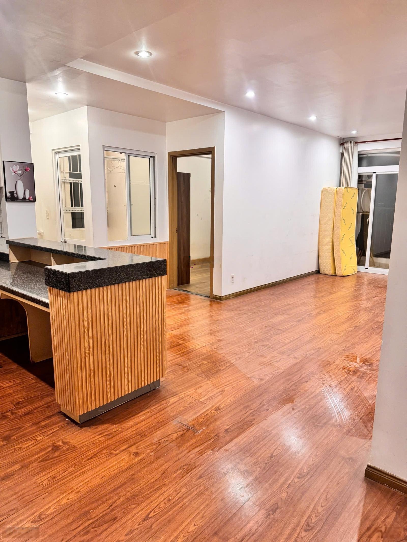 Cho thuê CC Ngọc Lan Apartment, 10 triệu, 93m2, 2PN, 2WC, full nội thất