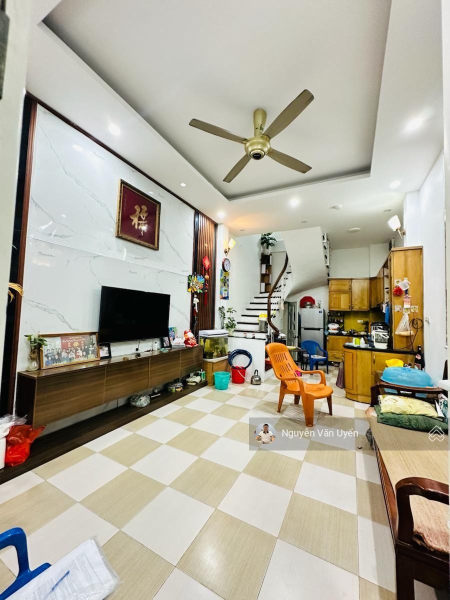 Bán nhà đẹp - phố Trần Cung ở ngay, full nội thất. 36m2 x 5 tầng, ngõ 3 gác, gần ô tô, ngõ rộng