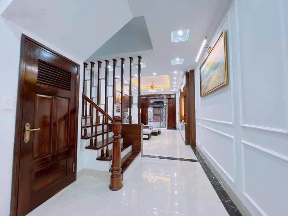 Bán gấp, giá rẻ nhà phố Thái Thịnh, ngõ to như phố, gần oto, nhà 2 mặt ngõ, 50m, 6tầng