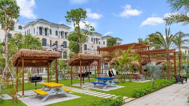 Biệt thự song lập chà là sát công viên vườn hoa giá sốc, mặt tiền 8,5m cực đẹp