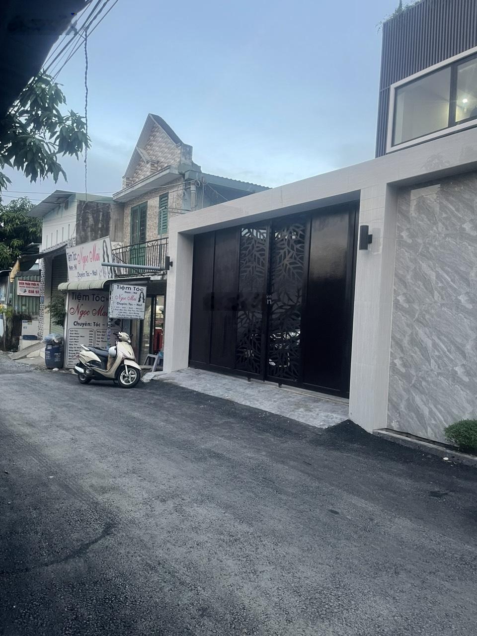 Bán nhà + kiot kinh doanh + phòng trọ