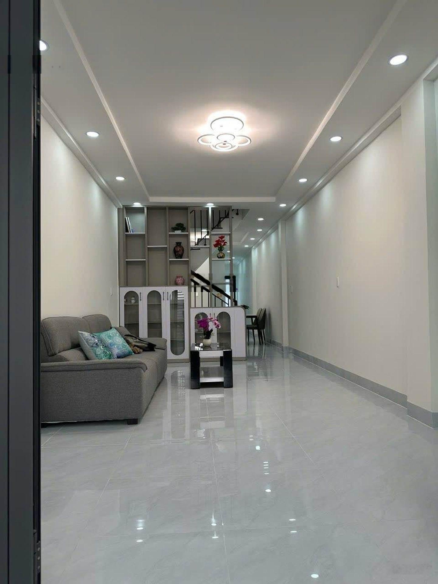 Nhà mới quận 7 - 4 phòng ngủ - hẻm thông - nhà đẹp ở ngay